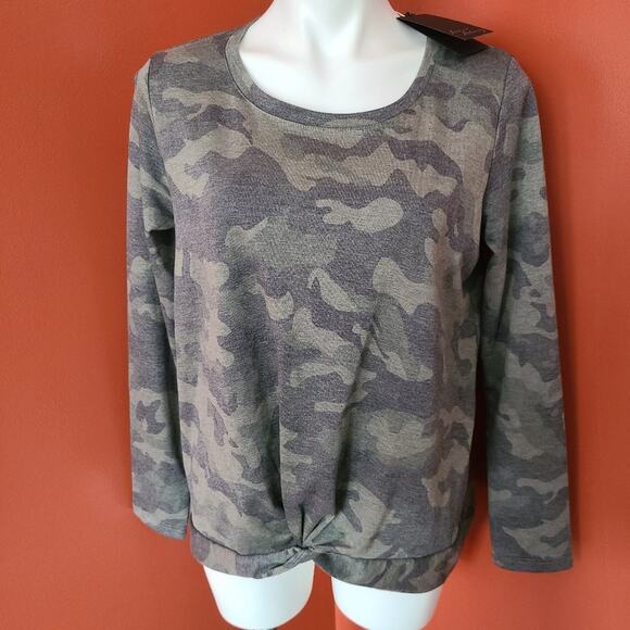 June and Delaney Long Sleeve Top Camo Print - Picture 1 of 6